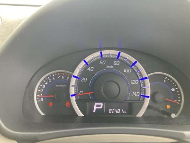 ワゴンRFX リミテッド レーダーブレーキサポート装着車 4WD　夏冬タイヤ プッシュスタート 660