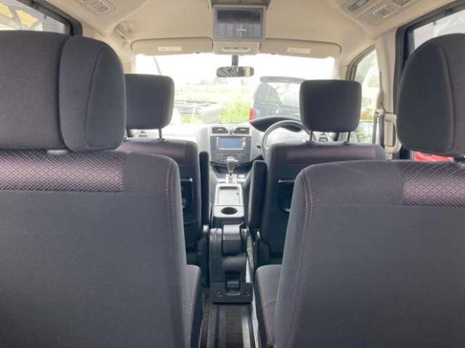 セレナ2.0 ハイウェイスター Vセレクション 4WD　ナビ・TV・ETC F/Dモニター 両側P/S 2000
