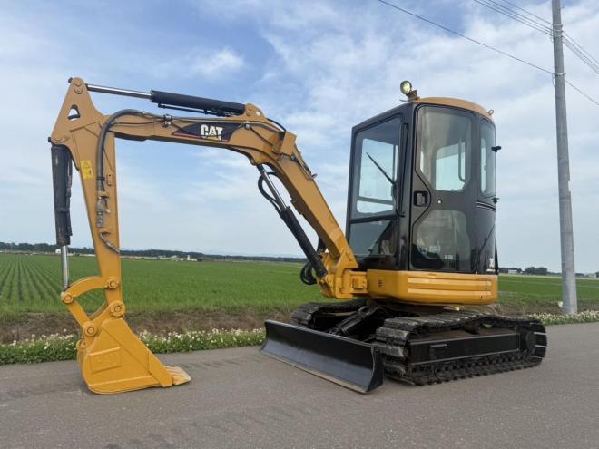 バックホー油圧ショベル CAT 303CR 3トンクラス 0.1m3