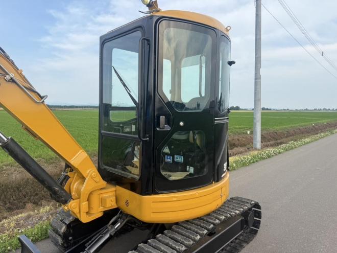 バックホー油圧ショベル CAT 303CR 3トンクラス 0.1m3