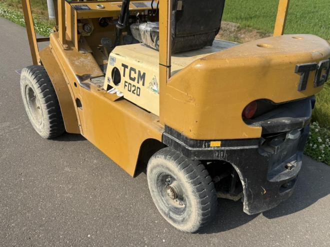 フォークリフトTCM FD20Z5 2トン ディーゼル 