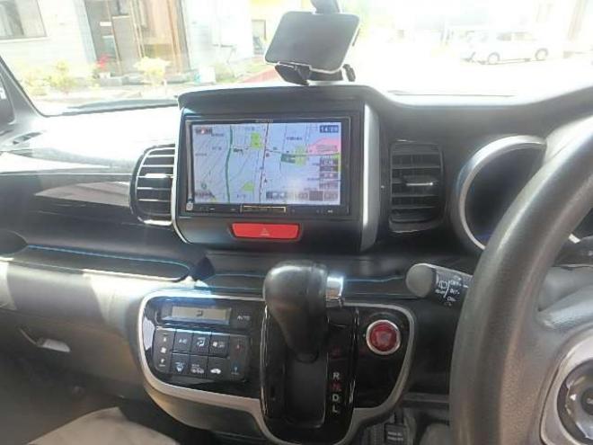 N-BOXカスタムG Lパッケージ 4WD　 660