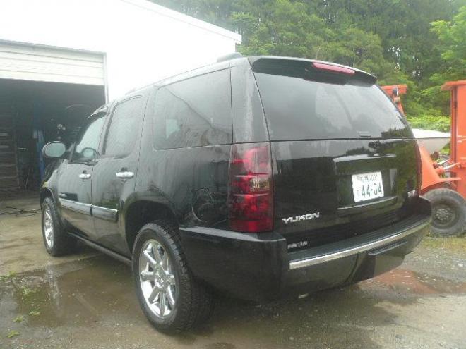 GMCユーコンデナリ 4WD 6200 5Dr