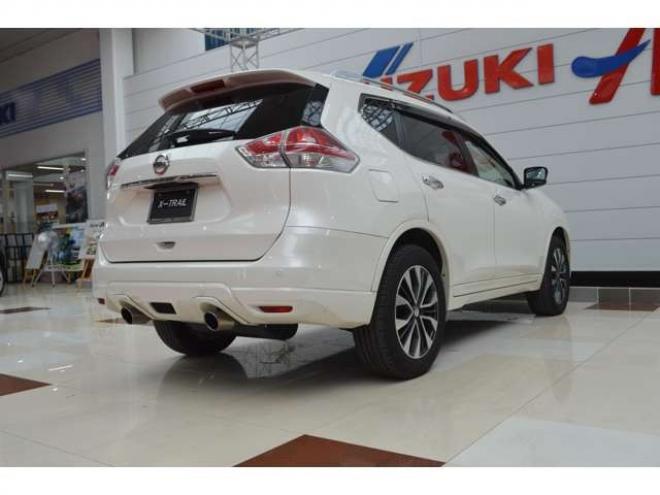 エクストレイル2.0 モード・プレミア エマージェンシーブレーキパッケージ 2列車 4WD　1オ-ナ-特別仕様エマージェンシーブレーキ 2000