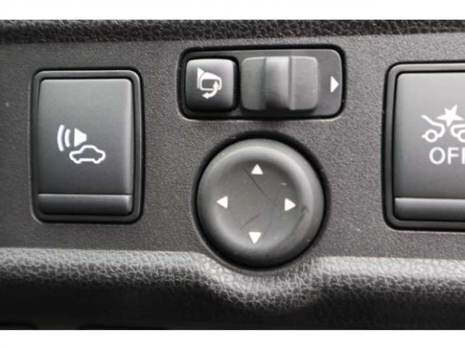 ノート1.2 e-POWER B FOUR 4WD　社外ナビ　車両接近通報　車線逸脱警報 1200