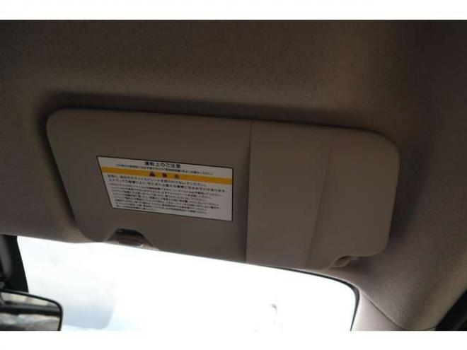 ノート1.2 e-POWER B FOUR 4WD　社外ナビ　車両接近通報　車線逸脱警報 1200