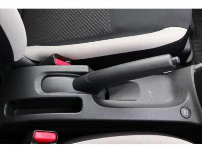 ノート1.2 e-POWER B FOUR 4WD　社外ナビ　車両接近通報　車線逸脱警報 1200