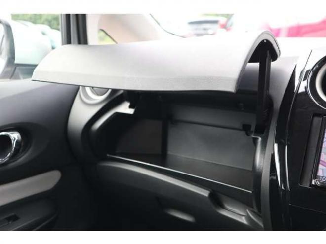 ノート1.2 e-POWER B FOUR 4WD　社外ナビ　車両接近通報　車線逸脱警報 1200