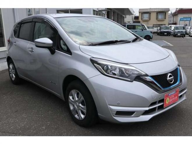 ノート1.2 e-POWER B FOUR 4WD　社外ナビ　車両接近通報　車線逸脱警報 1200