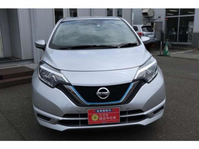 ノート1.2 e-POWER B FOUR 4WD　社外ナビ　車両接近通報　車線逸脱警報 1200