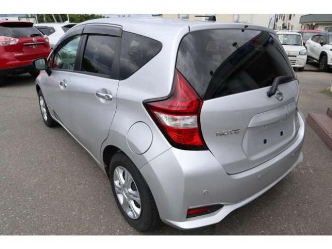 ノート1.2 e-POWER B FOUR 4WD　社外ナビ　車両接近通報　車線逸脱警報 1200