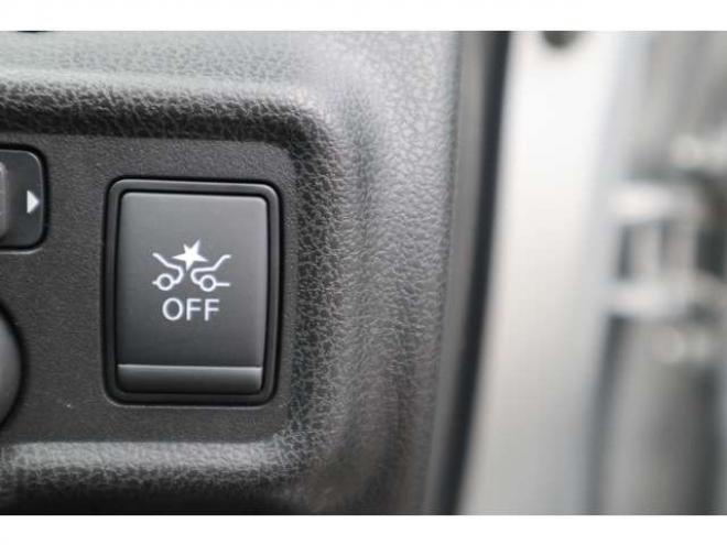 ノート1.2 e-POWER B FOUR 4WD　社外ナビ　車両接近通報　車線逸脱警報 1200