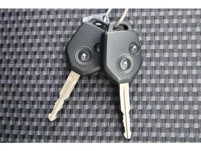 フォレスター2.0i-L アイサイト 4WD　CDオーディオ　ETC　全席シートヒーター 2000