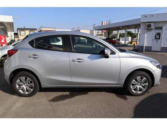 MAZDA21.5 15S 4WD　純正ナビ　ETC　LEDライト　車線逸脱警報 1500