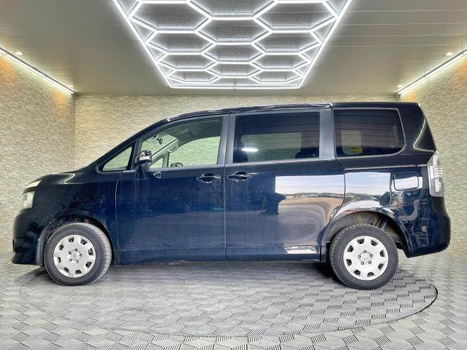 ヴォクシー2.0X Lエディション 4WD 5年保証 パワスラ ナビTV Bカメ ETC 寒冷地仕様 禁煙 車検整備2年付