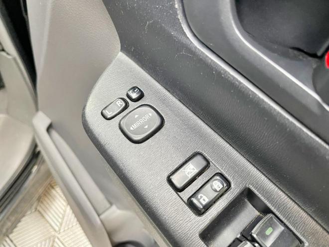 ヴォクシー2.0X Lエディション 4WD 5年保証 パワスラ ナビTV Bカメ ETC 寒冷地仕様 禁煙 車検整備2年付