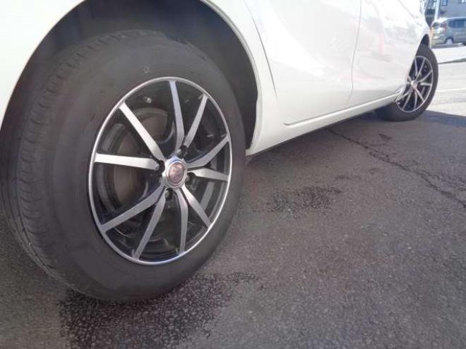 アクア1.5 S　スマートキー　純正ナビ　バックカメラ 2WD 1500