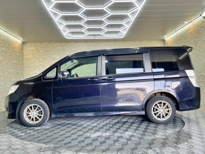 ステップワゴン2.0スパーダS 4WD 5年保証 ナビ 寒冷地仕様 禁煙 車検整備2年付 修復歴無
