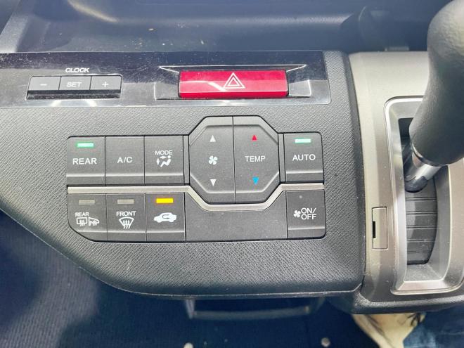 ステップワゴン2.0スパーダS 4WD 5年保証 ナビ 寒冷地仕様 禁煙 車検整備2年付 修復歴無