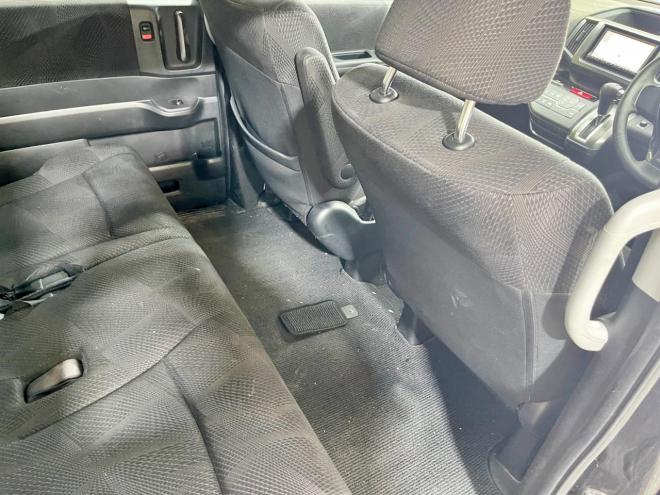ステップワゴン2.0スパーダS 4WD 5年保証 ナビ 寒冷地仕様 禁煙 車検整備2年付 修復歴無