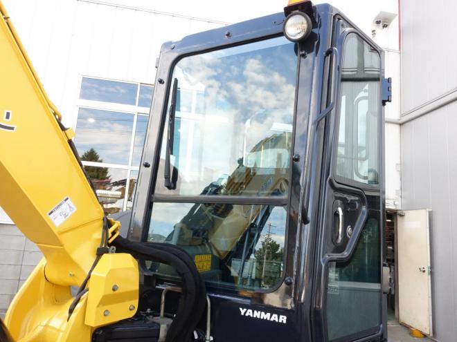 バックホーヤンマー　VIO45-6　バケット容量0.18m3