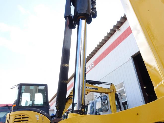バックホーヤンマー　VIO45-6　バケット容量0.18m3