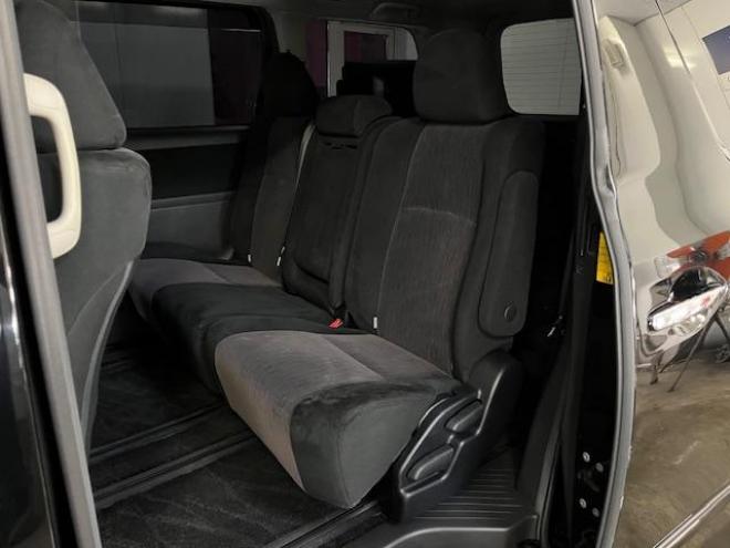 アルファード２４０Ｓ　後期型　本州仕入　禁煙車　ＷＡＫＯＳバリアスコーティング済　純正１８インチＡＷ　社外１６ＡＷ＋スタッドレスタイヤ付　両側パワースライドドア　純正ＨＤＤナビ（フルセグ地デジ　ＤＶＤ再生　Ｂｌｕｅｔｏｏｔｈ）＋バックカメラ　コーナーセンサー　横滑り防止装置　ｎａｎｏｅ空気清浄　ＨＩＤ　ＥＴＣ 　タイミングチェーン 4WD 2400 5Dr