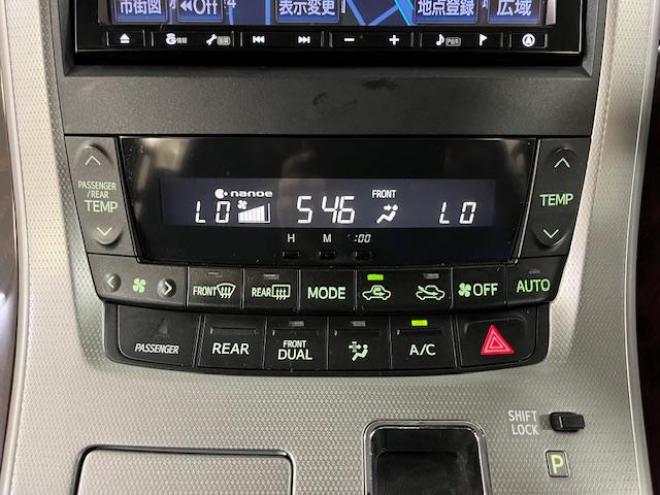 アルファード２４０Ｓ　後期型　本州仕入　禁煙車　ＷＡＫＯＳバリアスコーティング済　純正１８インチＡＷ　社外１６ＡＷ＋スタッドレスタイヤ付　両側パワースライドドア　純正ＨＤＤナビ（フルセグ地デジ　ＤＶＤ再生　Ｂｌｕｅｔｏｏｔｈ）＋バックカメラ　コーナーセンサー　横滑り防止装置　ｎａｎｏｅ空気清浄　ＨＩＤ　ＥＴＣ 　タイミングチェーン 4WD 2400 5Dr