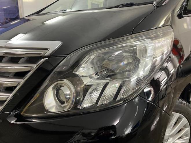 アルファード２４０Ｓ　後期型　本州仕入　禁煙車　ＷＡＫＯＳバリアスコーティング済　純正１８インチＡＷ　社外１６ＡＷ＋スタッドレスタイヤ付　両側パワースライドドア　純正ＨＤＤナビ（フルセグ地デジ　ＤＶＤ再生　Ｂｌｕｅｔｏｏｔｈ）＋バックカメラ　コーナーセンサー　横滑り防止装置　ｎａｎｏｅ空気清浄　ＨＩＤ　ＥＴＣ 　タイミングチェーン 4WD 2400 5Dr