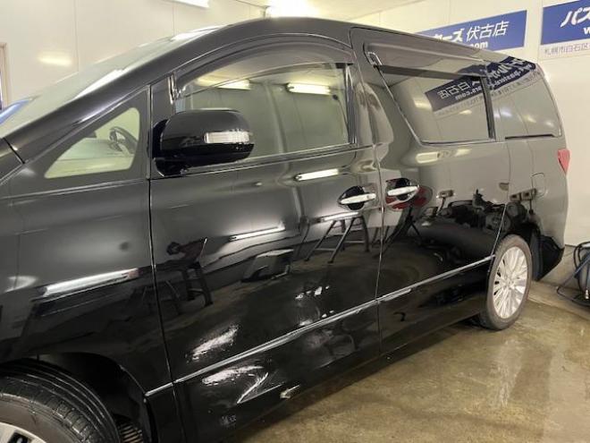 アルファード２４０Ｓ　後期型　本州仕入　禁煙車　ＷＡＫＯＳバリアスコーティング済　純正１８インチＡＷ　社外１６ＡＷ＋スタッドレスタイヤ付　両側パワースライドドア　純正ＨＤＤナビ（フルセグ地デジ　ＤＶＤ再生　Ｂｌｕｅｔｏｏｔｈ）＋バックカメラ　コーナーセンサー　横滑り防止装置　ｎａｎｏｅ空気清浄　ＨＩＤ　ＥＴＣ 　タイミングチェーン 4WD 2400 5Dr