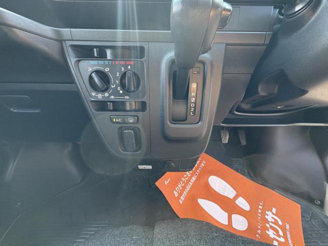 ハイゼットHIJET CARGO 4WD CRUSE TURBO sa3寒冷地仕様　リアヒーター　TURBO　スマアシ　VSC LEDヘッド　LEDフォグ　アイドリングストップ　Bluetoothフルセグナビ　電動格納　切替4WD　　エンジンオイル交換 4WD 660 ５Dr