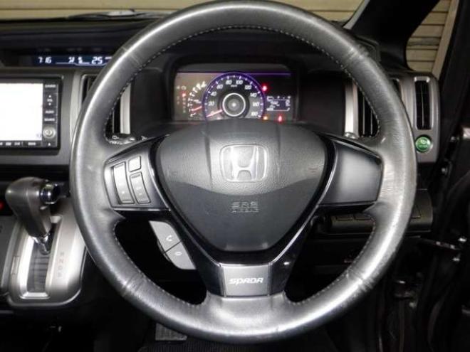 ステップワゴン2.0 スパーダ Z HDDナビ エディション 4WD　ナビ・TV・Bカメラ・両側電動・Rモニター 2000