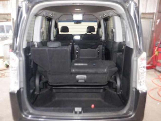 ステップワゴン2.0 スパーダ Z HDDナビ エディション 4WD　ナビ・TV・Bカメラ・両側電動・Rモニター 2000