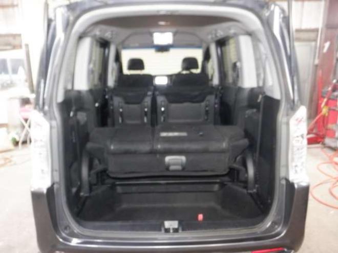 ステップワゴン2.0 スパーダ Z HDDナビ エディション 4WD　ナビ・TV・Bカメラ・両側電動・Rモニター 2000