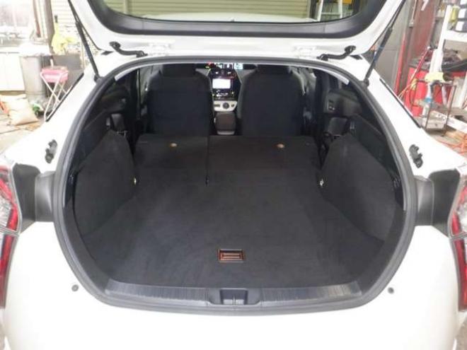 プリウス1.8 A E-Four 4WD　本州仕入・ナビ・TV・B/T・Bカメラ・エアロ 1800