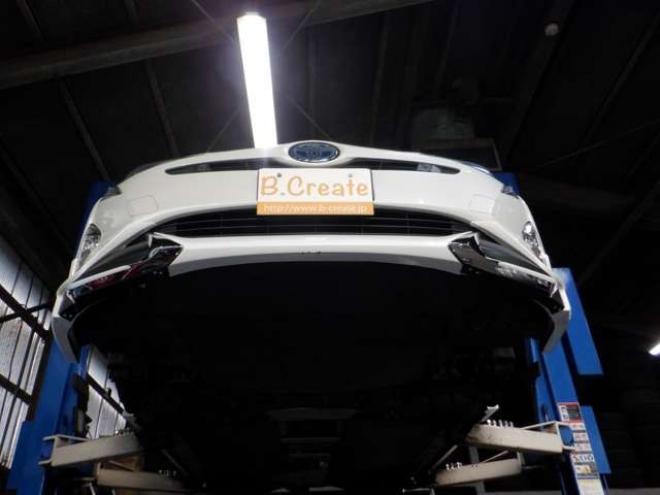 プリウス1.8 A E-Four 4WD　本州仕入・ナビ・TV・B/T・Bカメラ・エアロ 1800