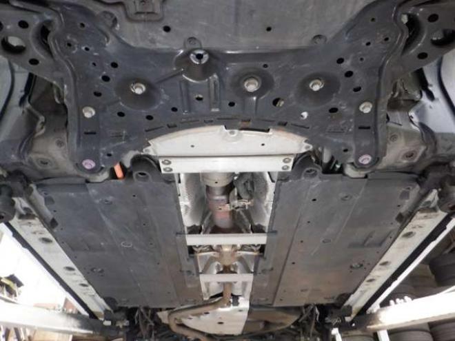 プリウス1.8 A E-Four 4WD　本州仕入・ナビ・TV・B/T・Bカメラ・エアロ 1800