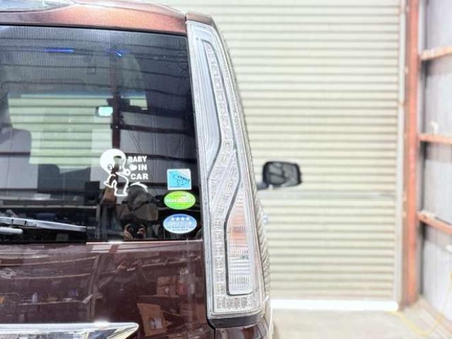 セレナ2.0 ハイウェイスター Vセレクション+SafetyII 4WD　下部防錆TVナビBカメ後席モニタ 2000