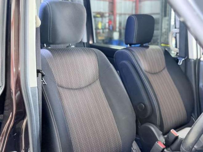 セレナ2.0 ハイウェイスター Vセレクション+SafetyII 4WD　下部防錆TVナビBカメ後席モニタ 2000