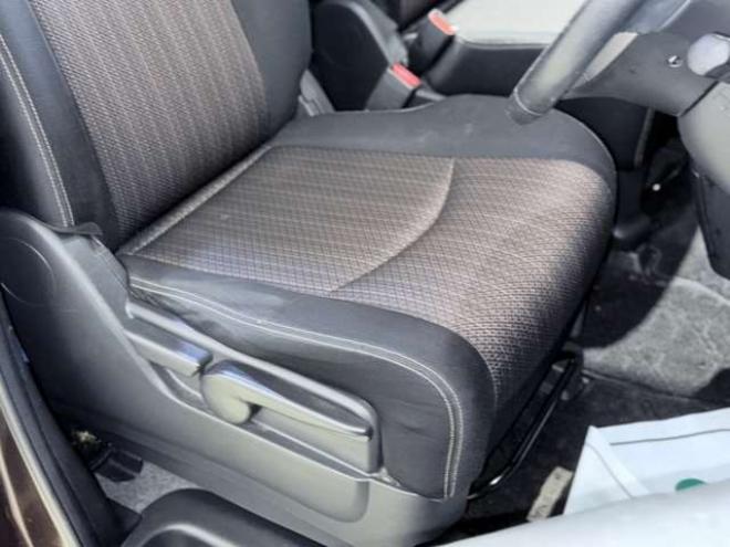 セレナ2.0 ハイウェイスター Vセレクション+SafetyII 4WD　下部防錆TVナビBカメ後席モニタ 2000