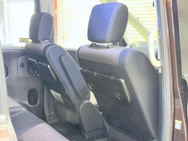 セレナ2.0 ハイウェイスター Vセレクション+SafetyII 4WD　下部防錆TVナビBカメ後席モニタ 2000