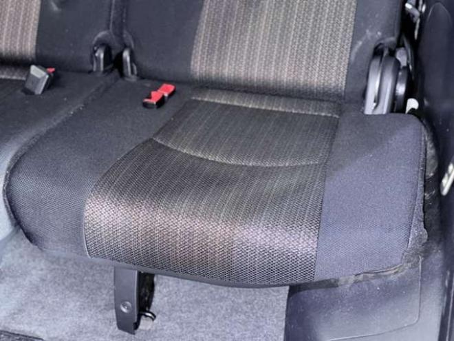 セレナ2.0 ハイウェイスター Vセレクション+SafetyII 4WD　下部防錆TVナビBカメ後席モニタ 2000