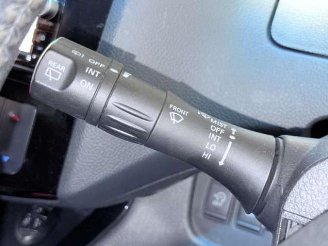 セレナ2.0 ハイウェイスター Vセレクション+SafetyII 4WD　下部防錆TVナビBカメ後席モニタ 2000