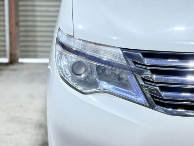 セレナ2.0 20X Vセレクション+Safety 4WD　下廻防錆TVナビBカメETC 2000