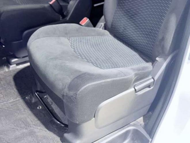 セレナ2.0 20X Vセレクション+Safety 4WD　下廻防錆TVナビBカメETC 2000