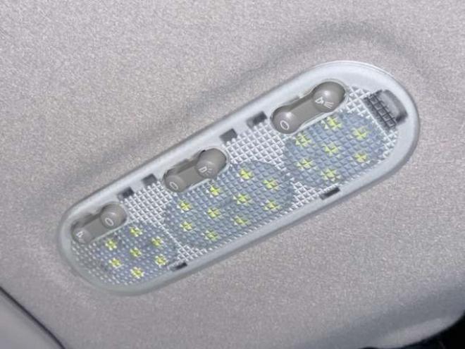 セレナ2.0 20X Vセレクション+Safety 4WD　下廻防錆TVナビBカメETC 2000
