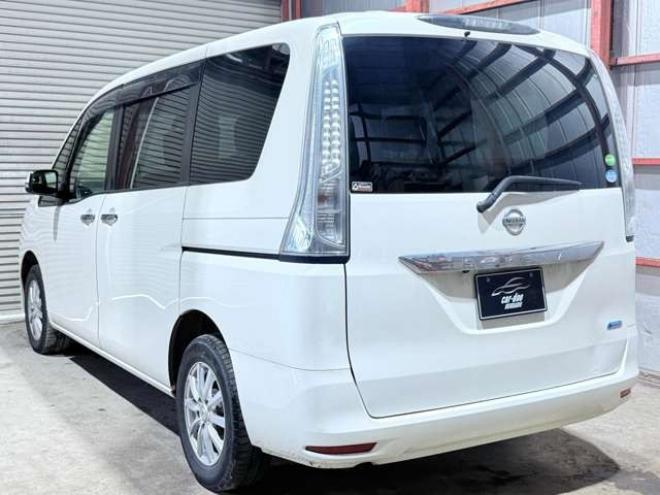 セレナ2.0 20X Vセレクション+Safety 4WD　下廻防錆TVナビBカメETC 2000