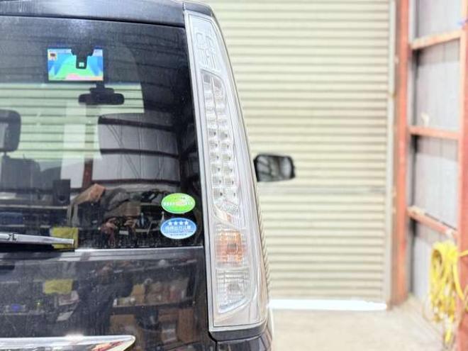 セレナ2.0 20X 4WD　下廻防錆TVナビBカメETC後モニ 2000
