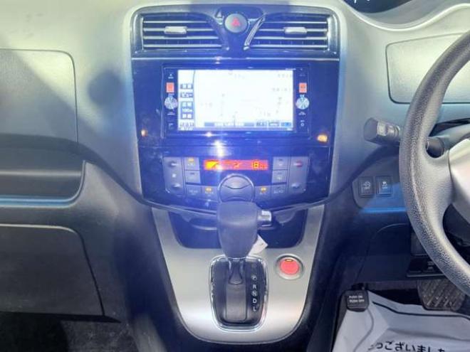 セレナ2.0 20X 4WD　下廻防錆TVナビBカメETC後モニ 2000