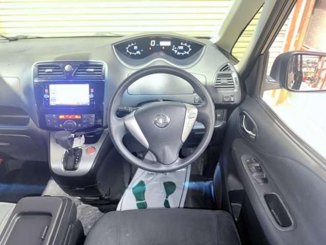 セレナ2.0 20X 4WD　下廻防錆TVナビBカメETC後モニ 2000